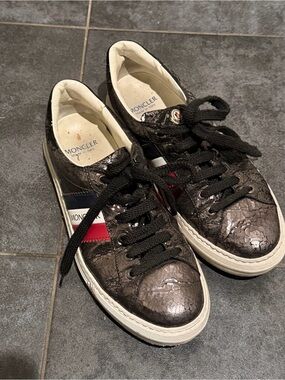 Moncler sneakers Ariel Anthracite Color In Black